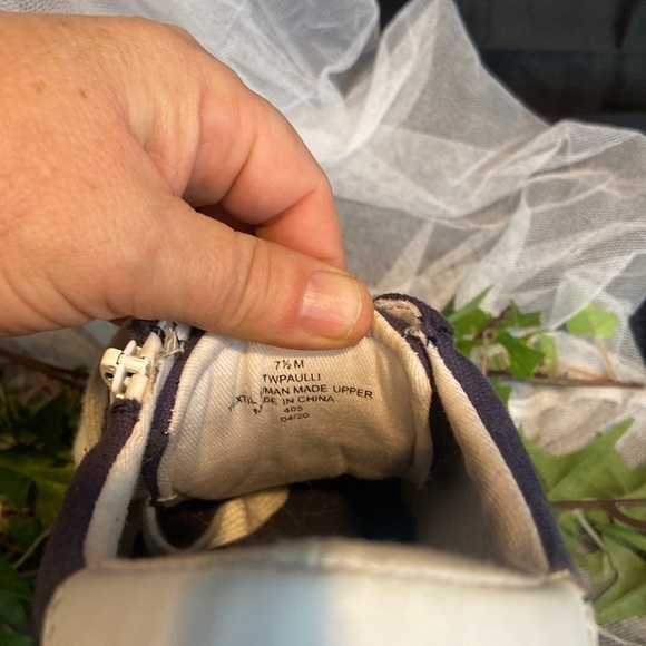 Tommy Hilfiger Sneakers Shoe 💕🛥 - Picture 8 of 8